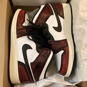 Air Jordan 1 Mid SE (GS)